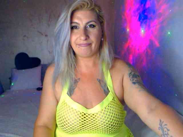 LilithGreen webcam