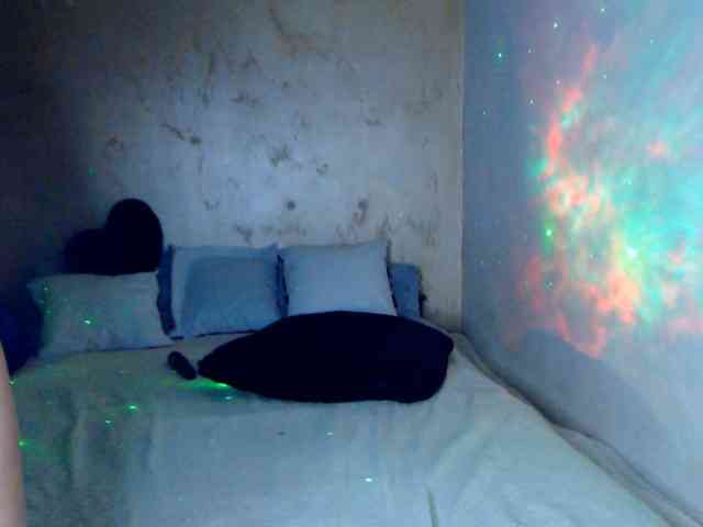 LilithGreen webcam