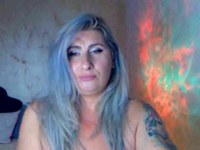 LilithGreen webcam