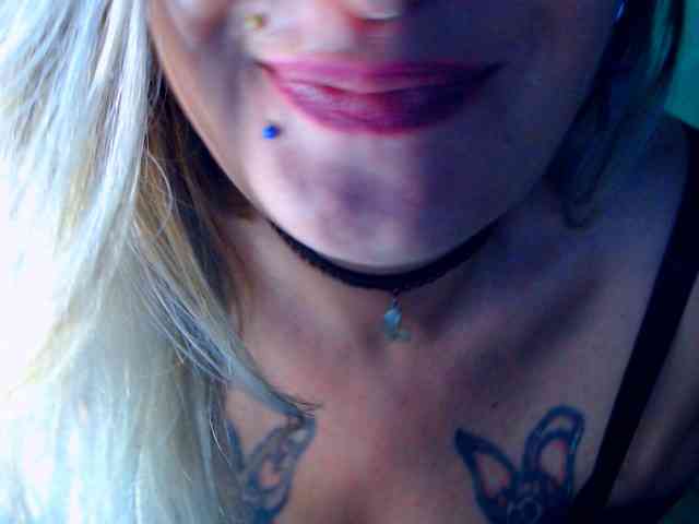 LilithGreen webcam
