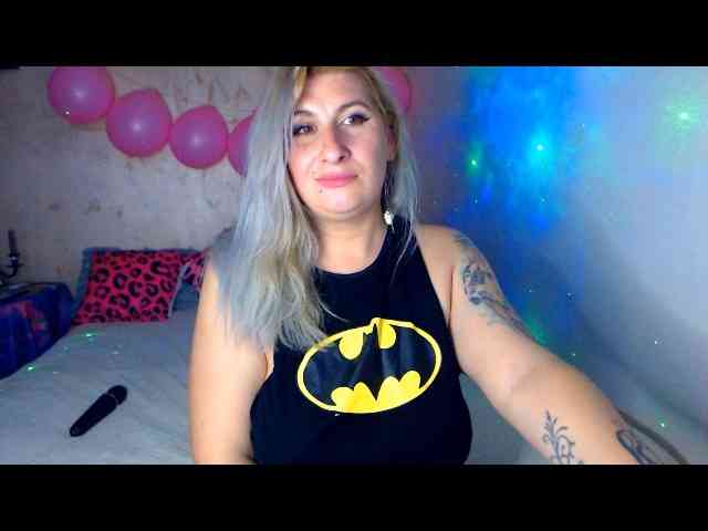 LilithGreen webcam