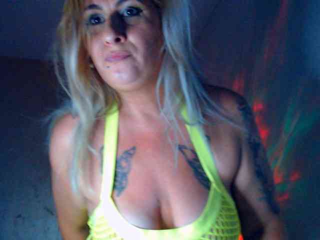 LilithGreen webcam