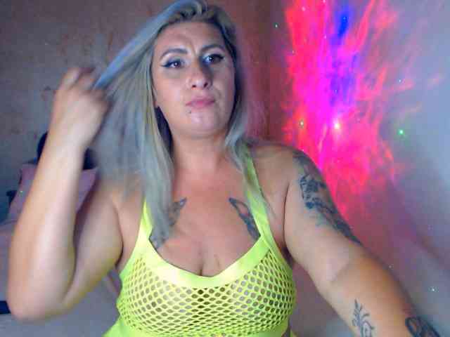 LilithGreen webcam