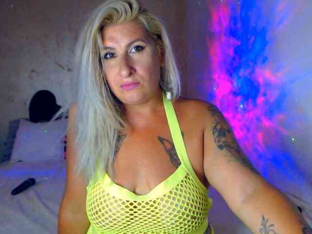 LilithGreen webcam