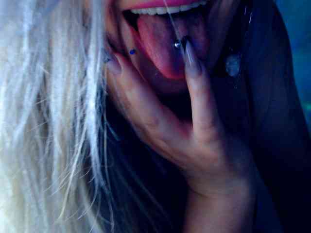 LilithGreen webcam