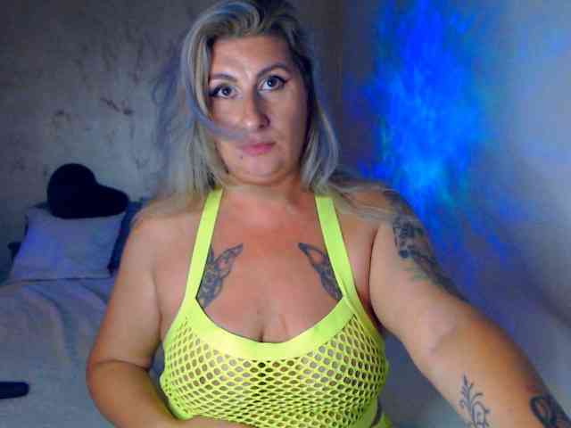LilithGreen webcam