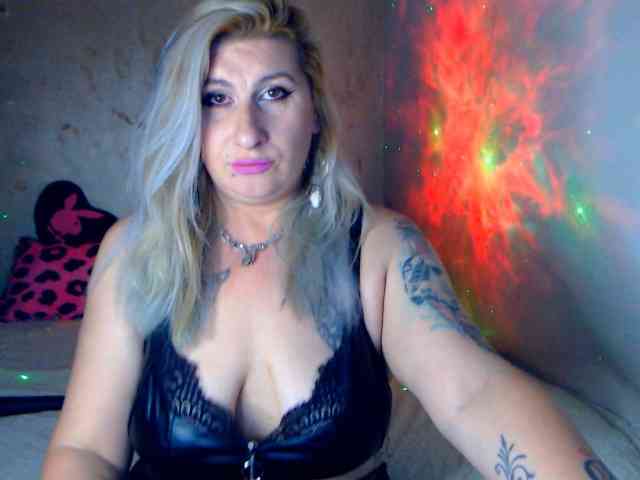 LilithGreen webcam