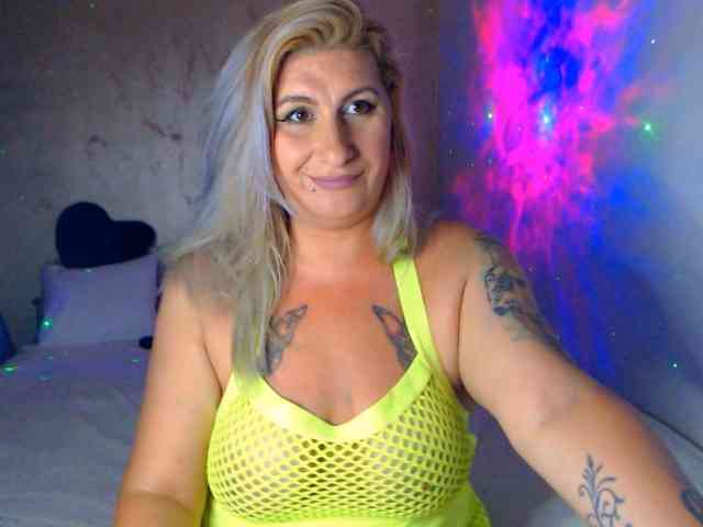 LilithGreen webcam