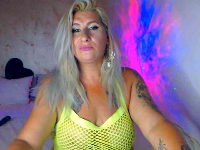 LilithGreen webcam