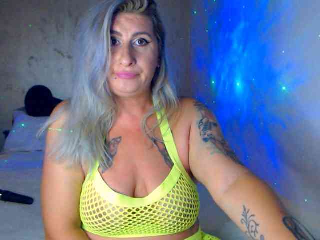 LilithGreen webcam