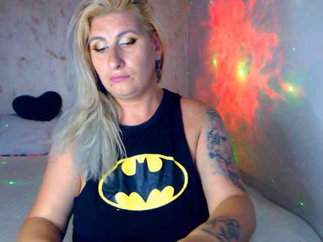 LilithGreen webcam
