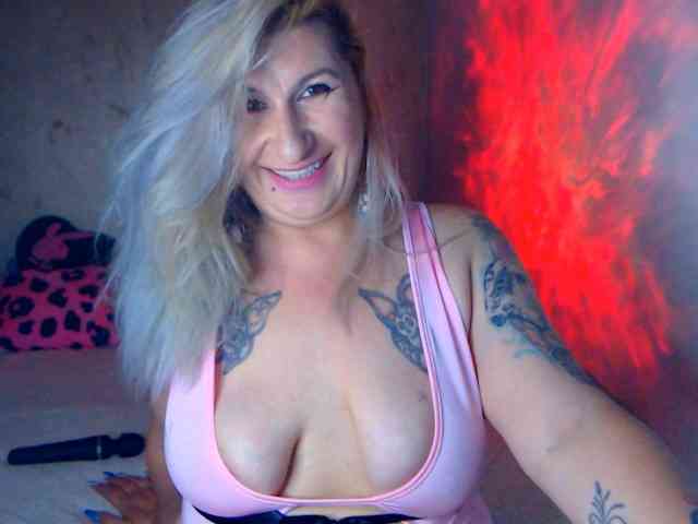 LilithGreen webcam