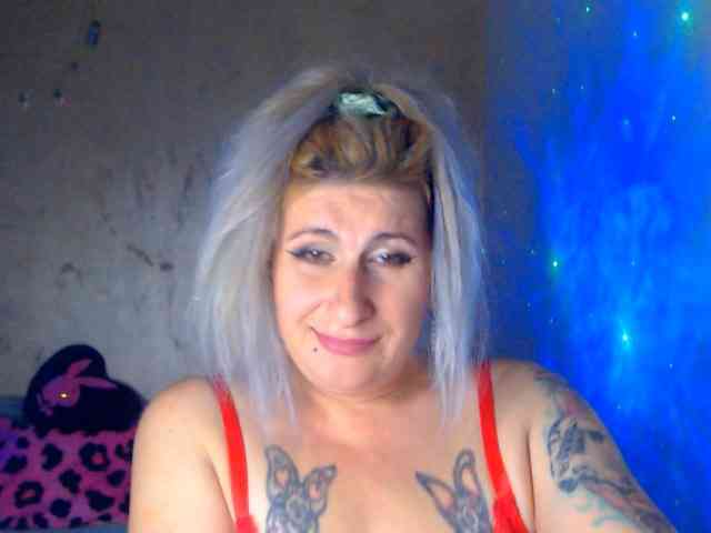 LilithGreen webcam