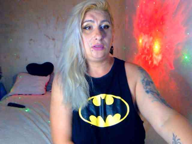 LilithGreen webcam