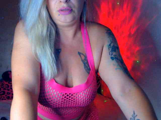 LilithGreen webcam