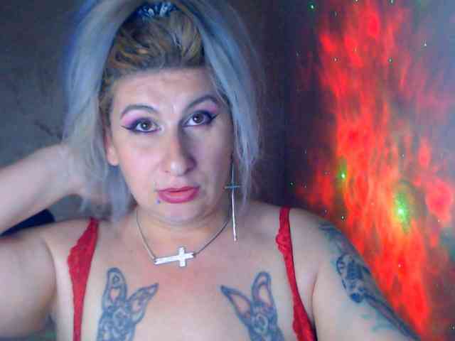 LilithGreen webcam