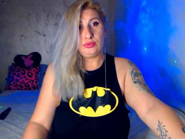 LilithGreen webcam