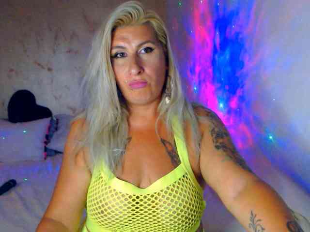 LilithGreen webcam
