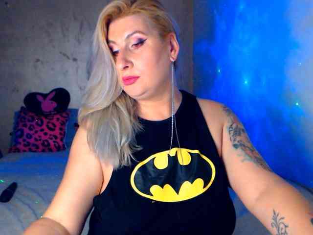 LilithGreen webcam