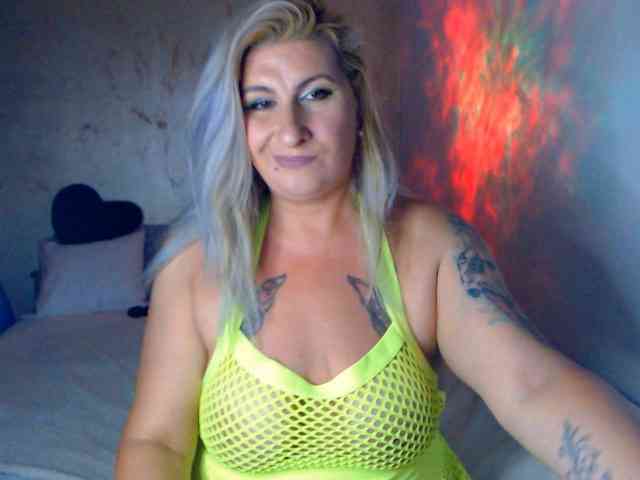 LilithGreen webcam