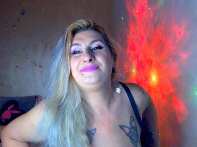 LilithGreen webcam