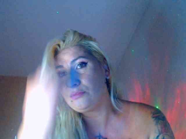 LilithGreen webcam