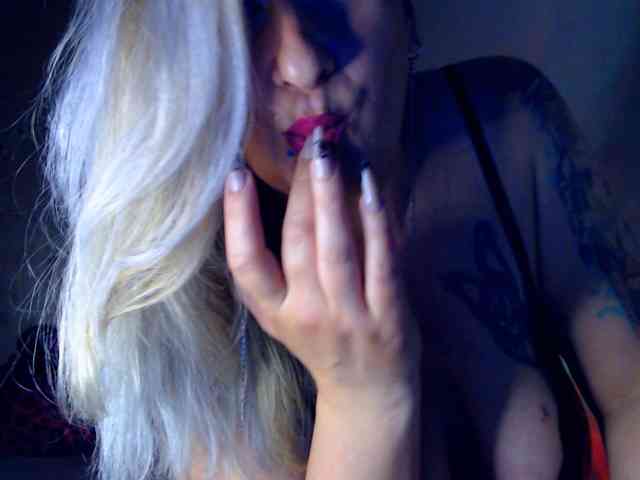 LilithGreen webcam