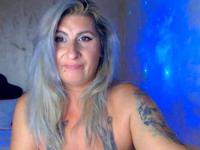 LilithGreen webcam
