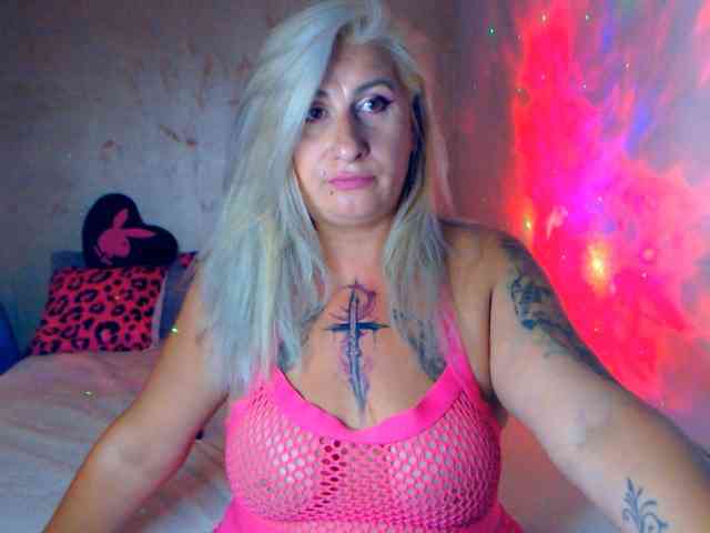 LilithGreen webcam