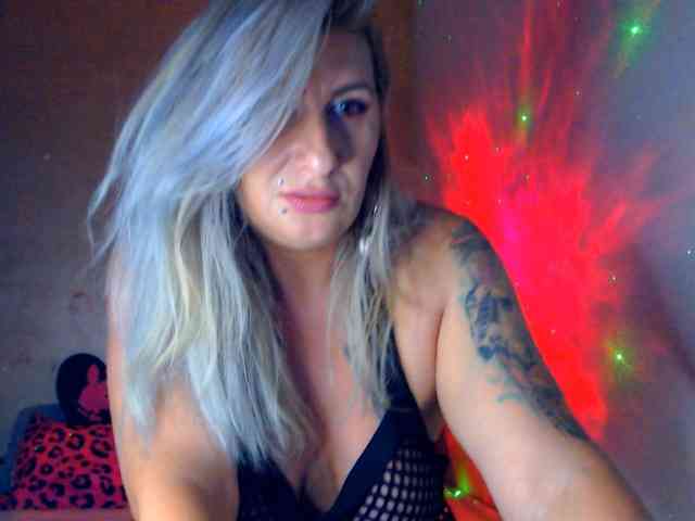 LilithGreen webcam