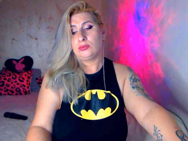 LilithGreen webcam