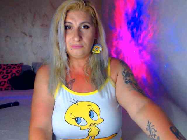 LilithGreen webcam
