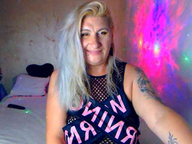 LilithGreen webcam