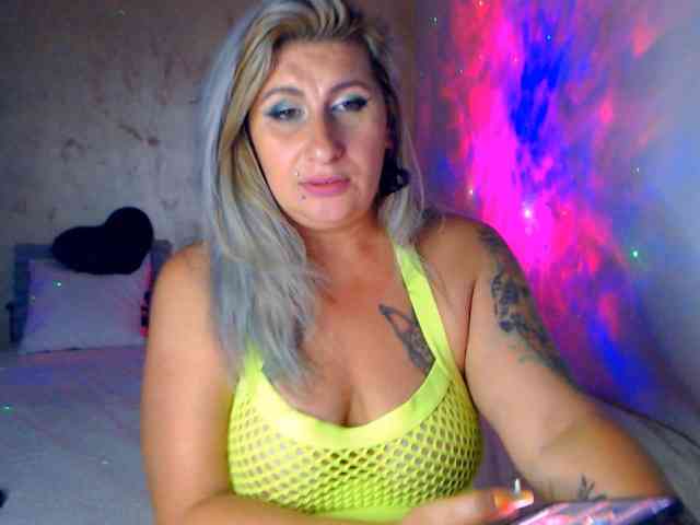 LilithGreen webcam