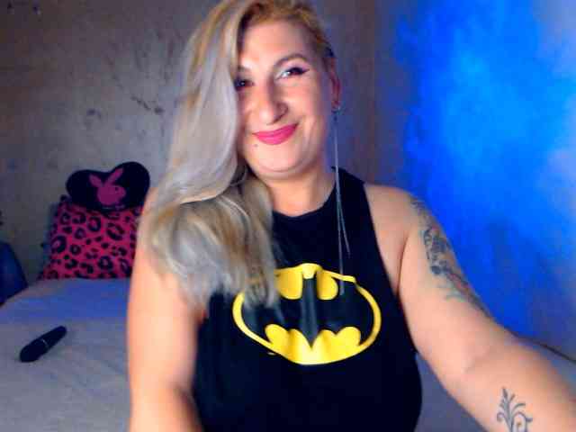 LilithGreen webcam
