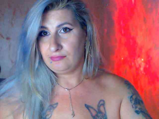 LilithGreen webcam