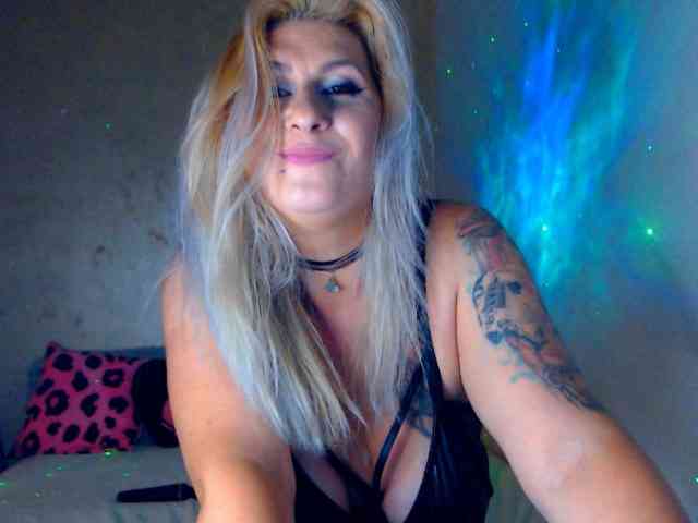 LilithGreen webcam