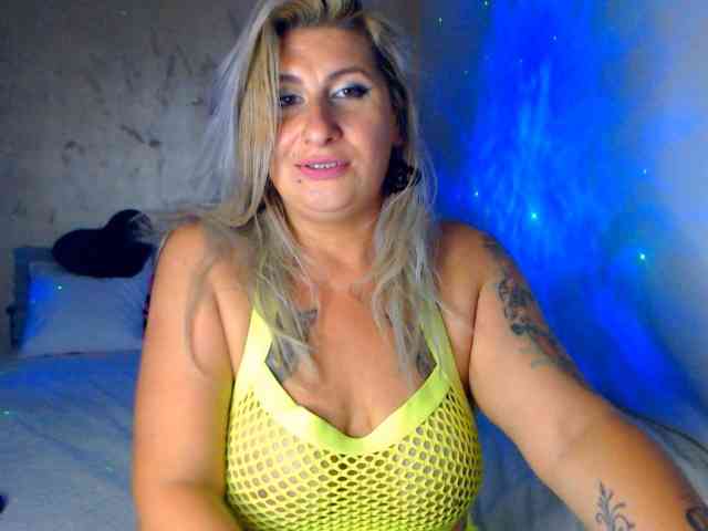 LilithGreen webcam