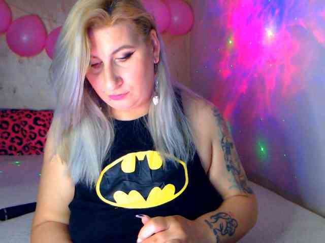LilithGreen webcam