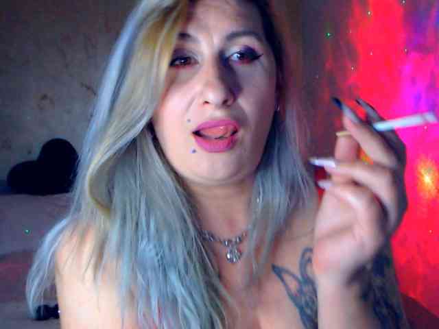 LilithGreen webcam