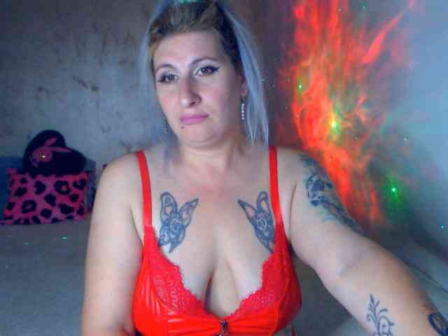 LilithGreen webcam