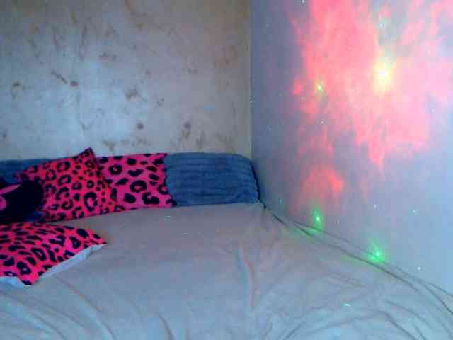 LilithGreen webcam
