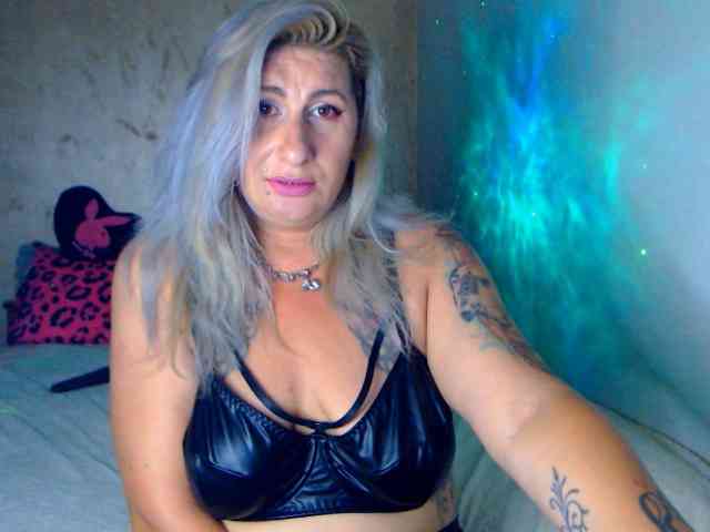 LilithGreen webcam