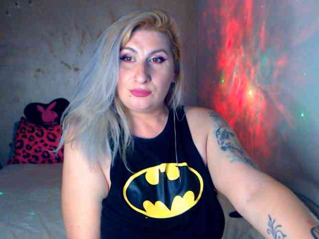 LilithGreen webcam