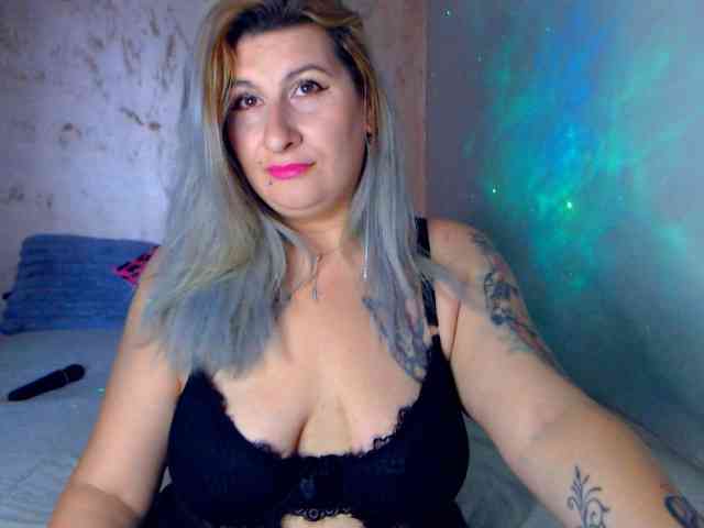 LilithGreen webcam