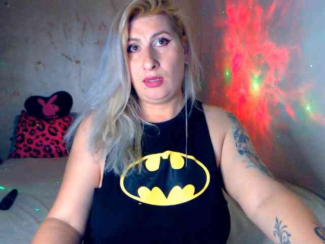 LilithGreen webcam