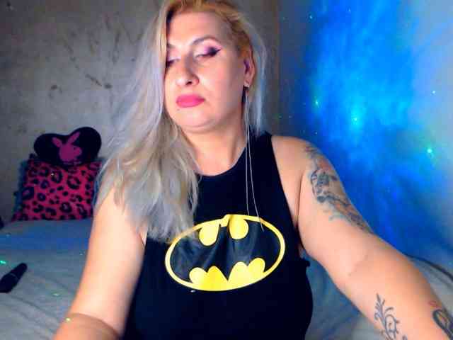 LilithGreen webcam