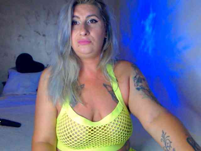 LilithGreen webcam