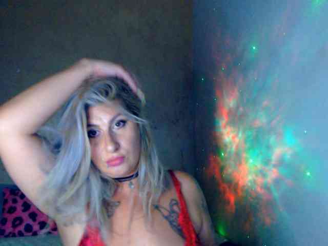 LilithGreen webcam