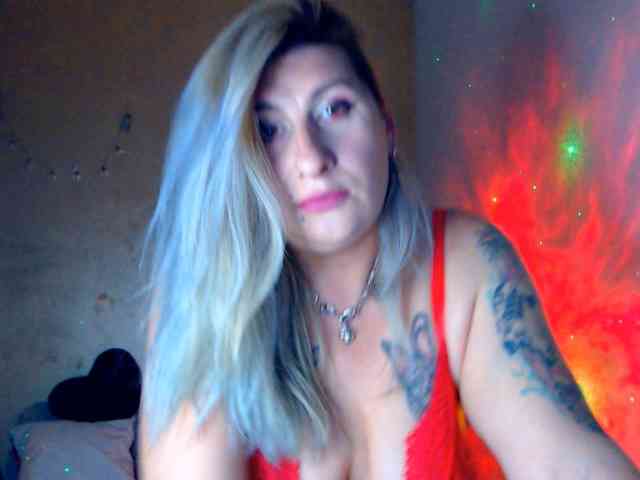 LilithGreen webcam